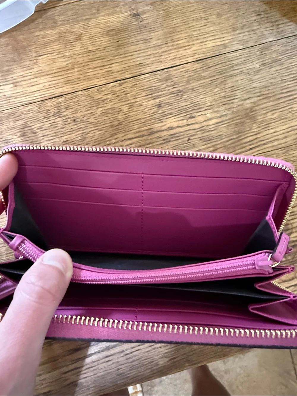 GUCCI Magenta Pink Leather Wallet - Picture 7 of 10